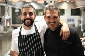 Leonardo Pereira: la cucina che non ti aspetti 1 Leonardo Pereira con lo chef del Bulgari Hotel Roberto Di Pinto