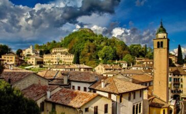 Asolo, il borgo definito da Carducci "la città dei cento orizzonti"