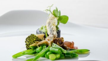 Le ricette light dello chef Marco Perez: la patata nera, giardino e mare