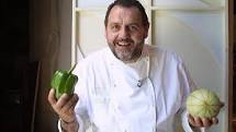 Gualtiero Marchesi non sarà più il rettore di Alma: chi sarà il suo erede? 1 Gianfranco Vissani ha recentemente polemizzato con Gualtiero Marchesi