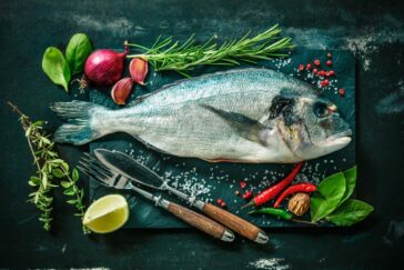 Mini guida per consumare il pesce crudo in sicurezza