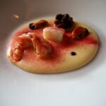 Sono con la “famelica” Camilla Rocca ad Altavilla Vicentina presso il Dimitri restaurant per conoscere il patron e chef Dimitri Mattiello. L’occasione ci è offerta dalla degustazione in anteprima del menù primaverile con un ricordo dell’autunno