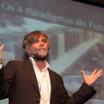 Francesco Morace, , sociologo e saggista, da sempre ci invita a non dichiararci sconfitti: si può ancora immaginare il futuro e credere nella “crescita felice”. La rivoluzione forse è un’utopia, ma se non ci si crede, si accetta di sopravvivere