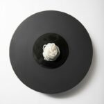 Il progetto “Colours&Feelings”, un percorso tra cucina e arte e design, in collaborazione con il Turin Palace Hotel e il ristorante Les Petites Madeleines, si sviluppa in concomitanza con la mostra “L’emozione dei colori nell’arte”(Gam, 14 marzo/ 23 luglio 2017). Durante il periodo dell ‘esposizione della mostra si potrà degustare un piatto, “Il Bianco e il Nero” e un drink, “Il Verde e il Rosso", ispirati ad alcune opere esposte nella mostra.