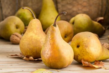 Al contadino non far sapere quanto è buono il formaggio con le pere! 5 Le pere sono un frutto facile da trovare sulle bancarelle a marzo. Ottimo da proporre in abbinamento con i formaggi