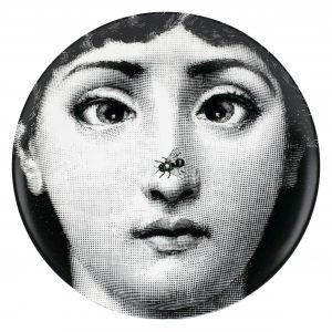 a chi appartiene quel volto diventato simbolo di Fornasetti? Alla cantante lirica Liliana Cavalieri 