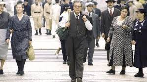 Cinema e cucina: ispirazioni dal film "Sostiene Pereira" 4 Sedersi ad un tavolo può diventare un momento di confessione e per Pereira anche l’inizio della scoperta di ciò che accade intorno a lui, dell’insopportabilità della censura.