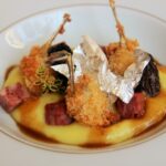 Ricette regionali rivisitate: crema di riso zafferano con rane e morchelle 9 Ricette regionali rivisitate.La crema di riso ricorda la panissa (in vercellese) o paniscia (in novarese), un tipo di risotto diffuso tra Piemonte e Lombardia con alcune varianti regionali. La diatriba? Scegliere la mortadella di fegato o la pasta di salame? Io che vengo da Arona la mortadella!"