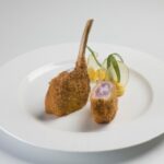 Roberto Conti: come si crea uno stile gourmet inconfondibile 1 Roberto Conti: costoletta di vitello alla Milanese bernese e patate cristallo
