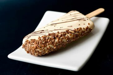 Ricette primaverili: gelato su stecco alle bacche di Goji 21 Maggio: tempo di gelato. Le giornate declinano dal tiepido al caldo. La voglia di gelato aumenta ed eccovi allora la ricetta del gelato su stecco alle bacche di Goji