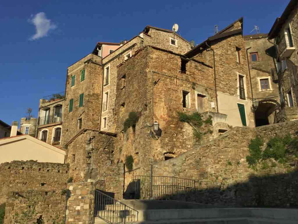 Perinaldo, borgo ligure detto il Poggio delle Stelle