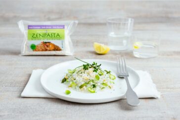 Ricette estive: risino di Shirataki con erbe aromatiche, limone e mandorle 15 Ricette estive: risino di Shirataki con erbe aromatiche, limone e mandorle