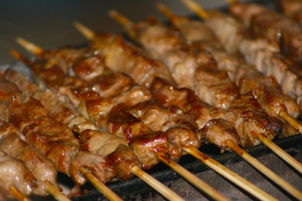 Osteria Ovino Milano: l'Abruzzo nel piatto 14 arrosticini ovino