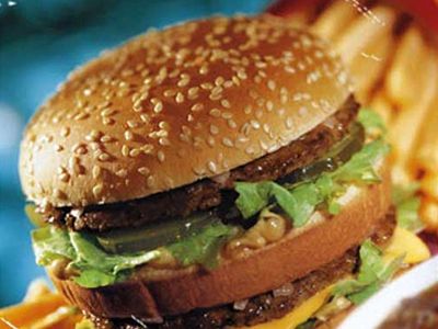 La storia di Burghy, il fast food italiano dei paninari anni 80 2 hamburger