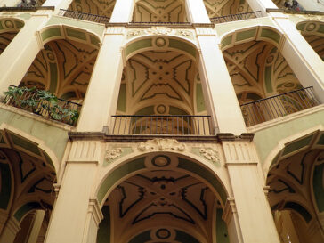 4 palazzi di Napoli...da capogiro! 22 Palazzi di Napoli: Palazzo dello Spagnuolo