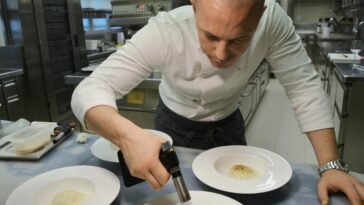 22ott Roberto al lavoro e1612349470560