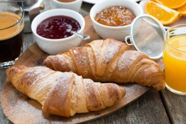 Croissant con crema chantilly a base mascarpone: crema chantilly e mascarpone un abbinamento da provare! 10 Croissant con crema chantilly a base mascarpone