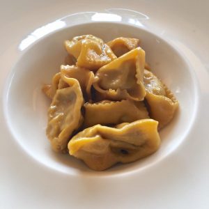 Gavi: agnolotti alle tre carni