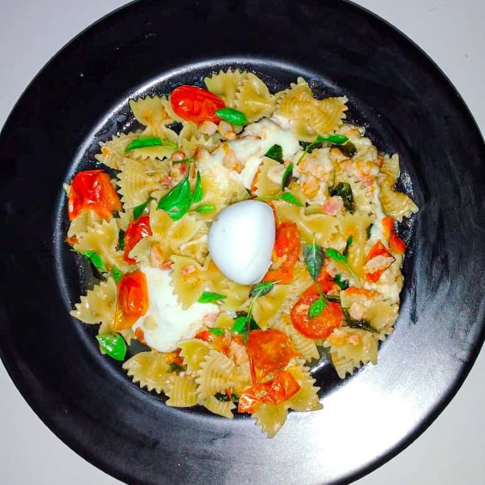 Ricette estive: be vegetarian, be happy! 1 farfalle alla caprese