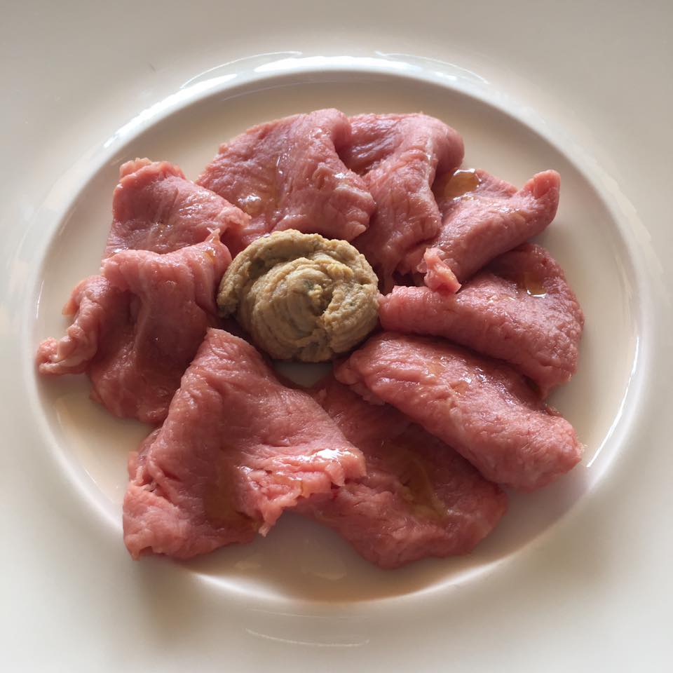 Il menu di Capodanno facile, last minute ed economico: 5 idee 2 vitello tonnato