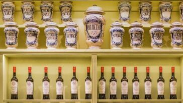 Antichi liquori: Orvietan, fatto con 25 erbe officiali