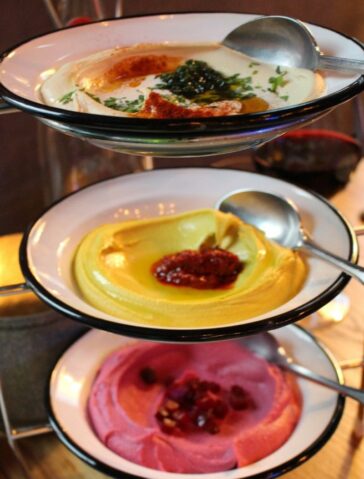 Al Neni Restaurant a Zurigo per conoscere il "Balagan Style", ovvero il caos culinario 8 cucina e migrazioni: la ricetta dell'hummus di barbabietola