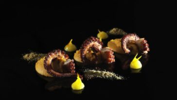 ricette autunnali: polpo abbrustolito con purè di patate americane e gel di arancia