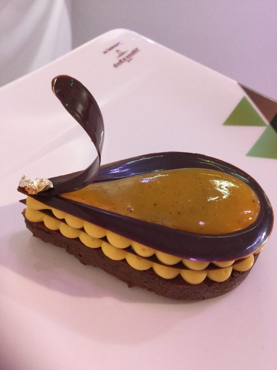 decorare torta cioccolato