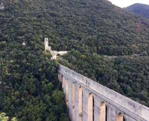 Cosa vedere a Spoleto (soprattutto se è la prima volta!) 4 Che cosa vedere a spoleto: il ponte delle torri