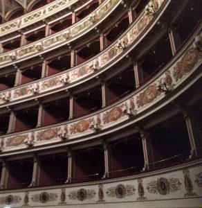 Cosa vedere a Spoleto (soprattutto se è la prima volta!) 5 Cosa vedere a Spoleto: teatro