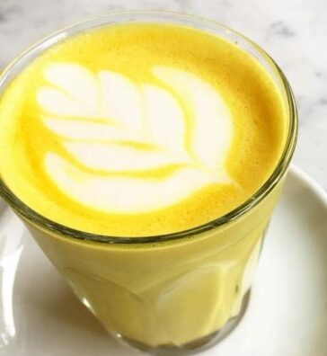Golden milk, blue milk saranno le nuove bevande che berremo. Noi le abbiamo degustate da Panini Durini 29 Golden milk, blue milk da Panini Durini a Milano