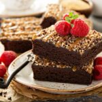 Torta nocciole, caramello e cioccolato