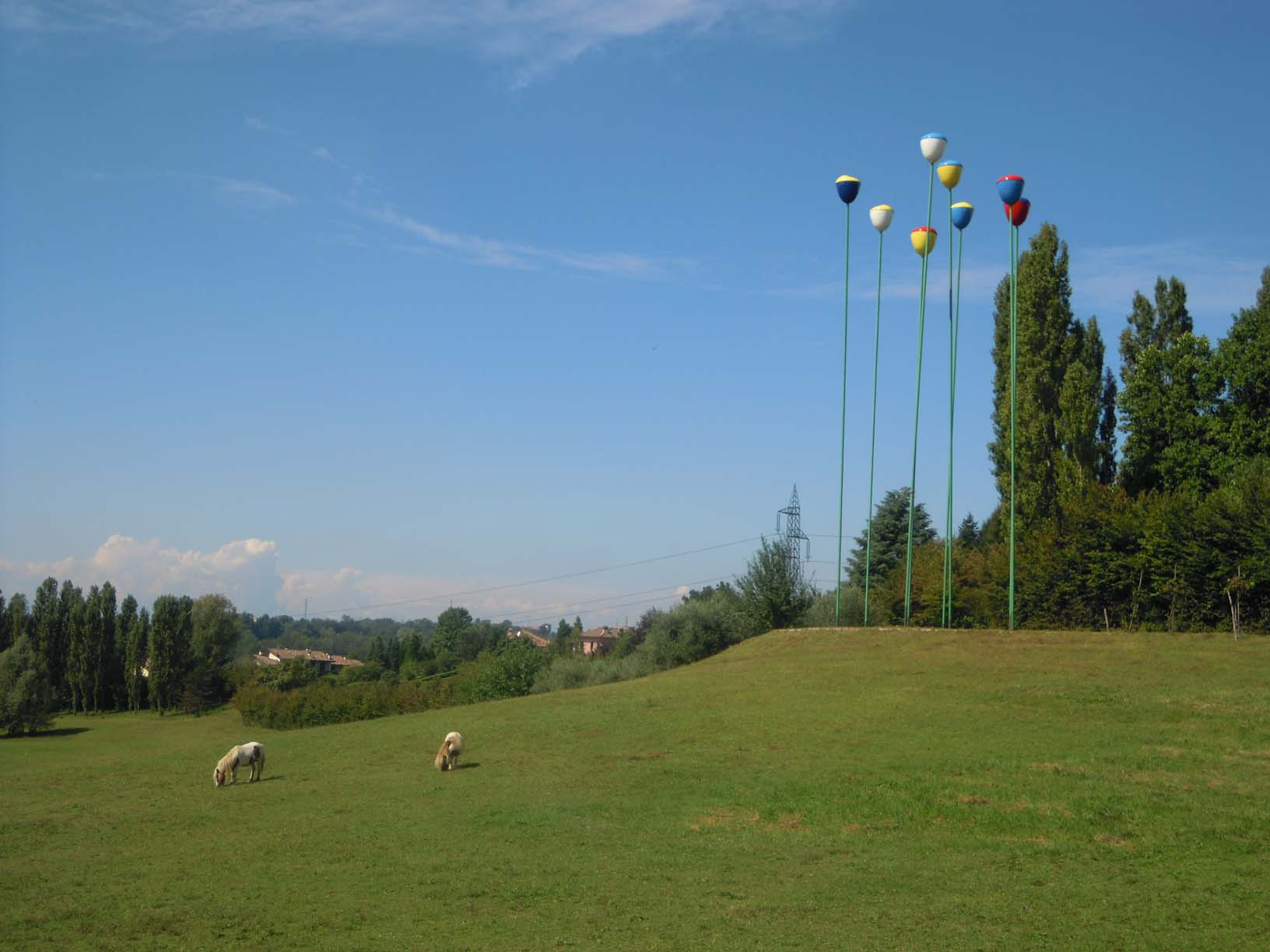 Rossini Art Site, un parco d'arte. Tulipani: Rossini Art Site