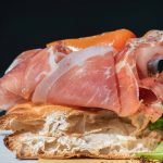 Chi ama la pizza gourmet va da Bedussi a Brescia, dove può assaggiare anche otttimi dolci e gelati