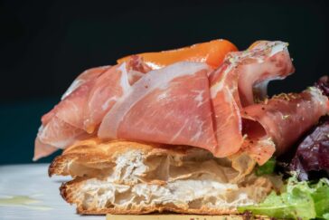 Chi ama la pizza gourmet va da Bedussi (e ordina anche il gelato e i dolci!) 10 Chi ama la pizza gourmet va da Bedussi a Brescia, dove può assaggiare anche otttimi dolci e gelati