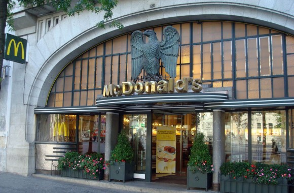l'arte dove non te l'aspetti: McDonald's a Porto. Il più bel McDonald's al mondo