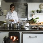 Federica Rossini: "Al ristorante Cacciatori la cucina è sempre passata di donna in donna" 9 Federica Rossini al ristorante Cacciatori a Cartosio porta avanti la tradizione femminile che vuole le donne in cucina