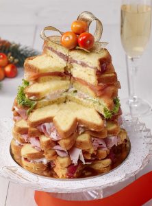 Non solo panettone classico, ecco alcune variazioni sul tema 1 panettone classico, ecco alcune variazioni sul tema- L'albero di Natale della Pasticceria Martesana di Milano