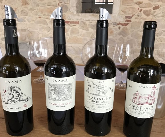 8 vini da bere per festeggiare Natale e Capodanno 2 8 vini da bere per festeggiare Natale e Capodanno: Inama