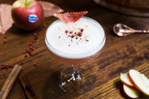 Cocktail (con ricette) per un brindisi di Natale: mele Kanzi