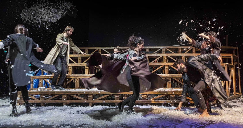 Al Teatro Menotti Gli Uccelli di Aristofane