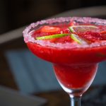 6 cocktail da fare in casa per conservare il mood festivo 11 6 cocktail da fare in casa: fragolì margarita