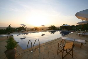 C'è un'altra Puglia: l'Alta Murgia, la piscina per rilassarsi