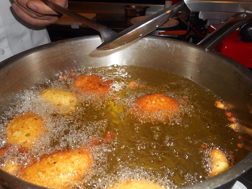 le pallotte cacio e ova del Capestrano: la ricetta dell'autentico piatto abruzzese