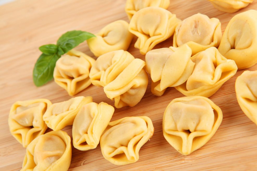 Bologna, oltre i tortellini: 8 piatti della cucina tradizionale bolognese 5 L'arte di fare la pasta fatta in casa: tortellini