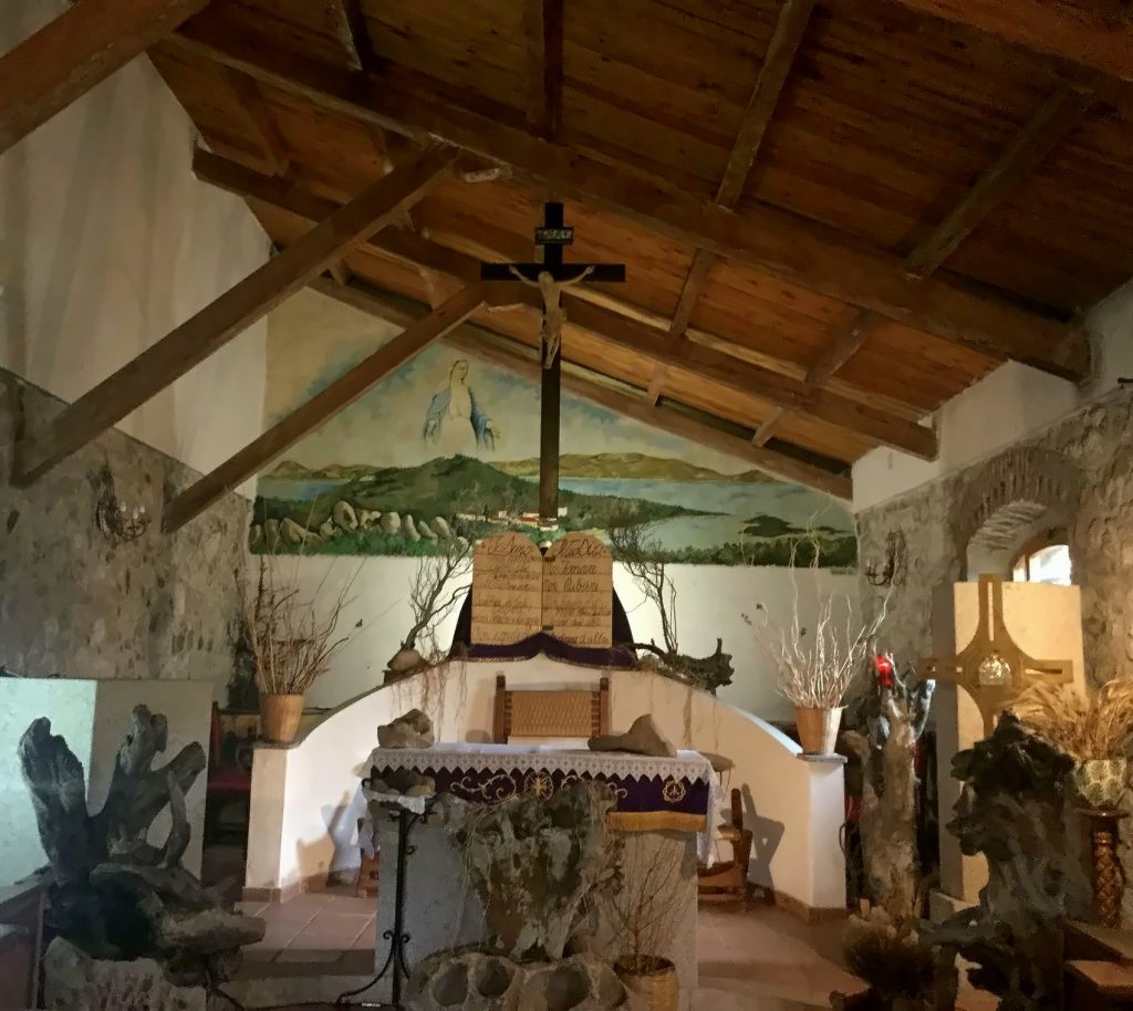 Quando andare a La Maddalena? Ora. Per godere il trionfo della natura 4 Quando andare a La Maddalena:chiese campestri