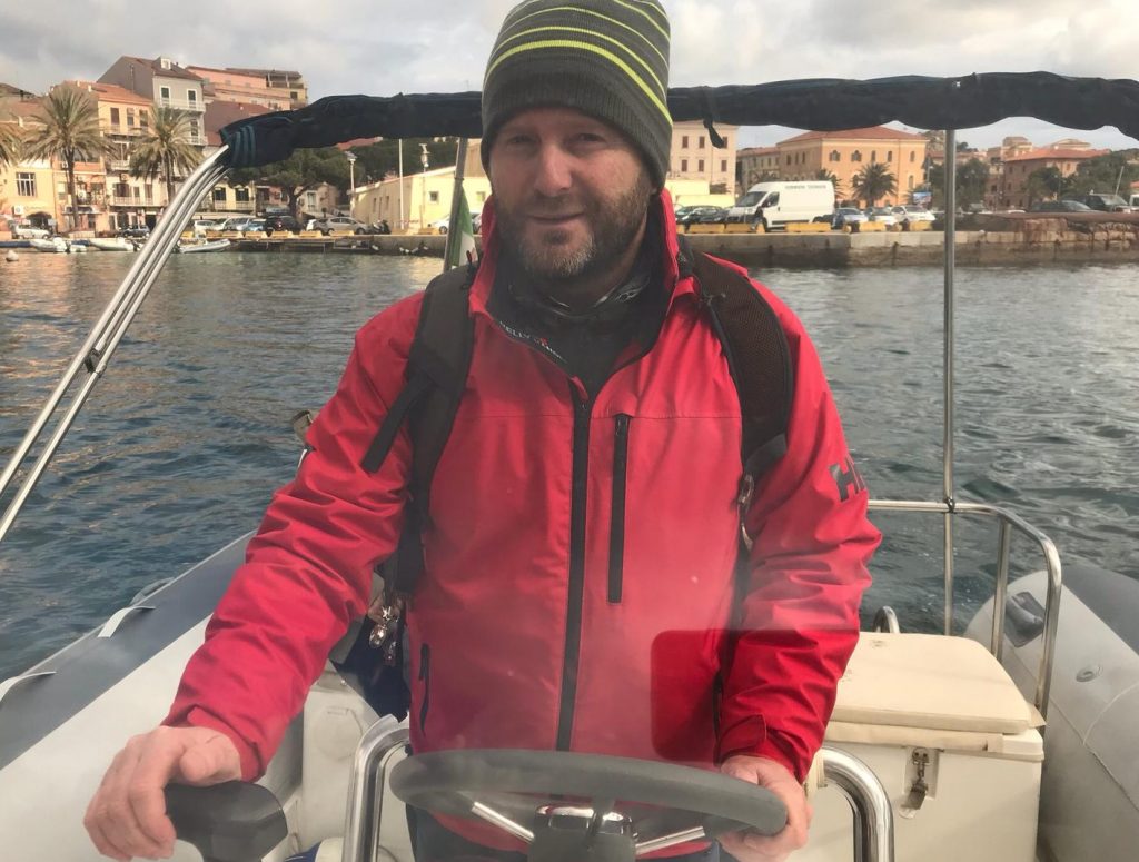 Quando andare a La Maddalena? Ora. Per godere il trionfo della natura 3 Quando andare a La Maddalena: gita in gommone con Marco Cuccu