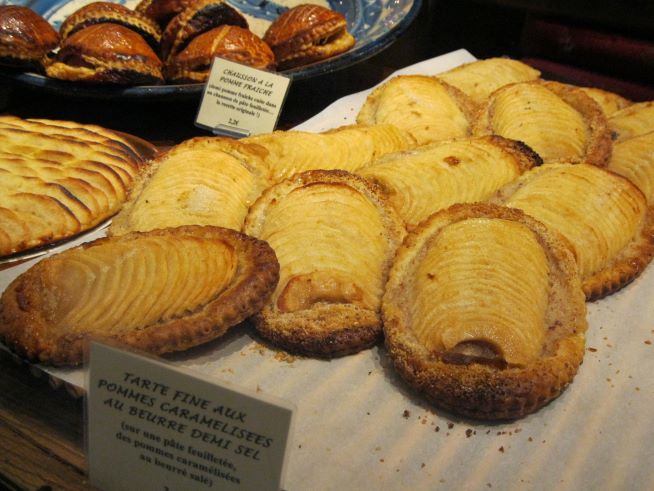 pane a lunga lievitazione, cotto su piastre di pietra; croissante e viennoiseries. Vasseur