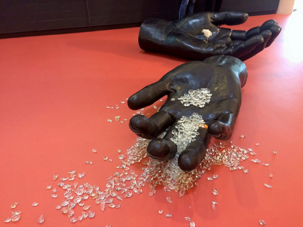 The Worth of Life, Koen Vanmechelen: il suo approccio all'arte