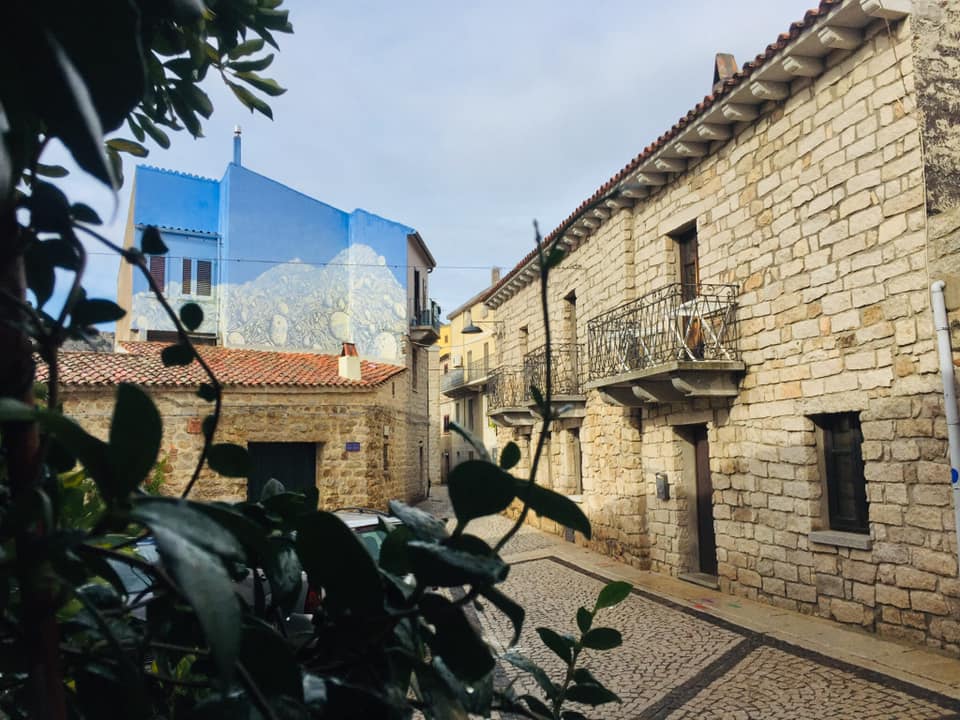 Perchè il borgo di Aggius tesse una trama magica